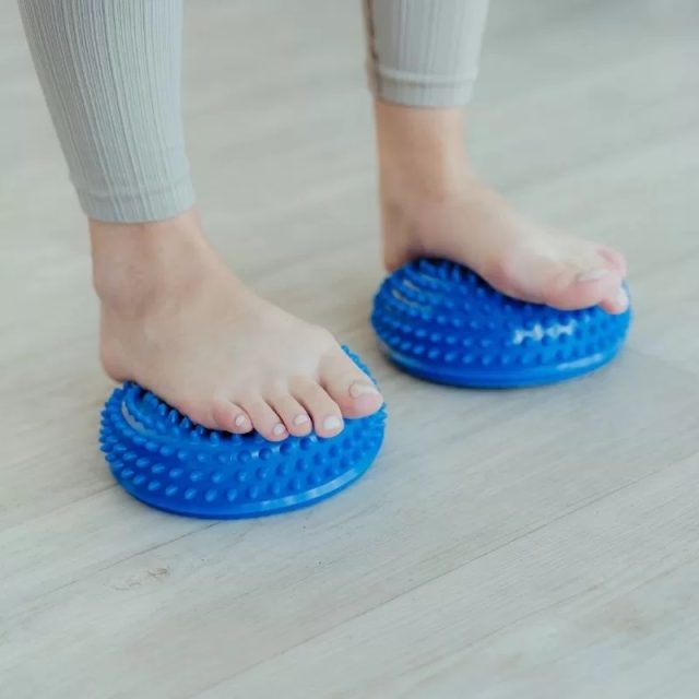 Balančná podložka ježko Ø 16 cm, 2 ks - rôzne farby - Modrá