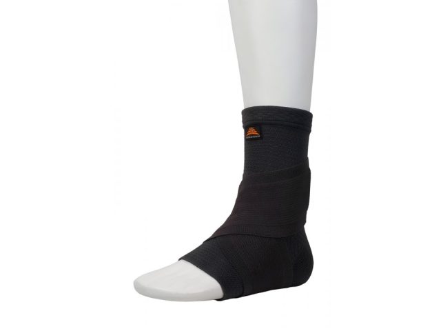 Bandáž na členok elastická s popruhmi Medical Brace - M
