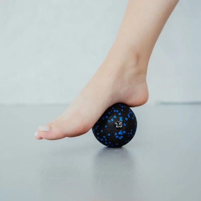Masážna loptička  Ø8 cm - Čierno - zelená